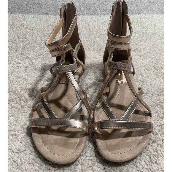 Marc Fisher Womens 8 M Bambi Metallic Back Zip Strappy Sandal rose Gold flats - Picture 5 of 12